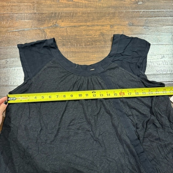 Free People Keep It Casual Black Linen Blend Top Size Small Women - Picture 9 of 9